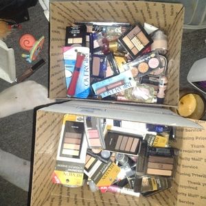 Bulk make up lot
